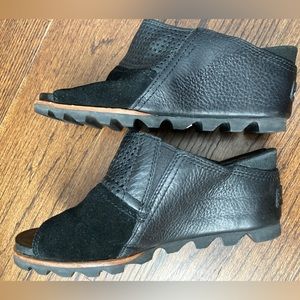 Sorel Joanie Li black mules
